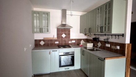 Уютен апартамент с камина и гледка към планината